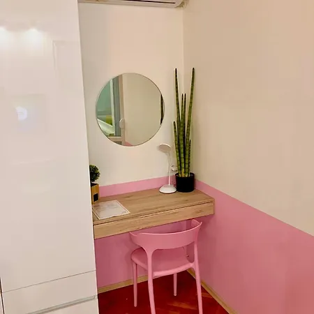Apartment Happy Sweet Nis